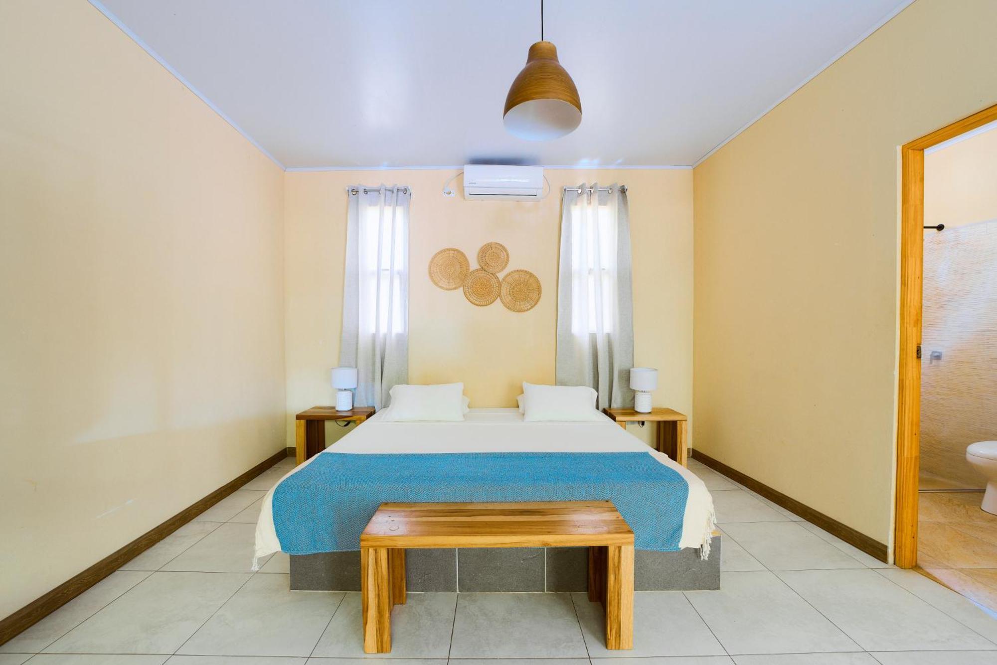 La Tica Y La Gata Hotel Puerto Viejo de Talamanca ภายนอก รูปภาพ