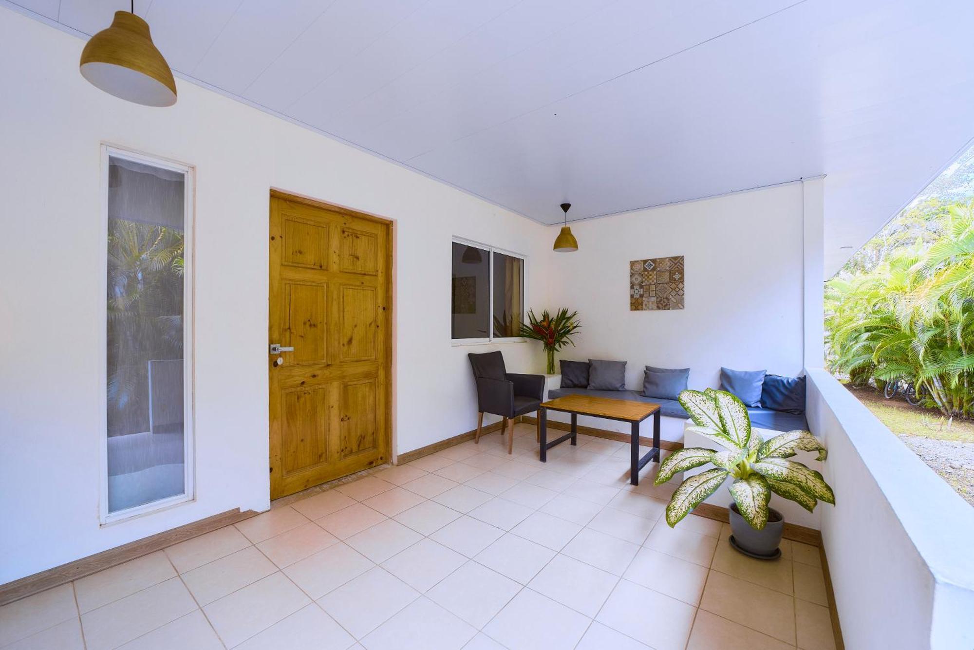 La Tica Y La Gata Hotel Puerto Viejo de Talamanca ภายนอก รูปภาพ