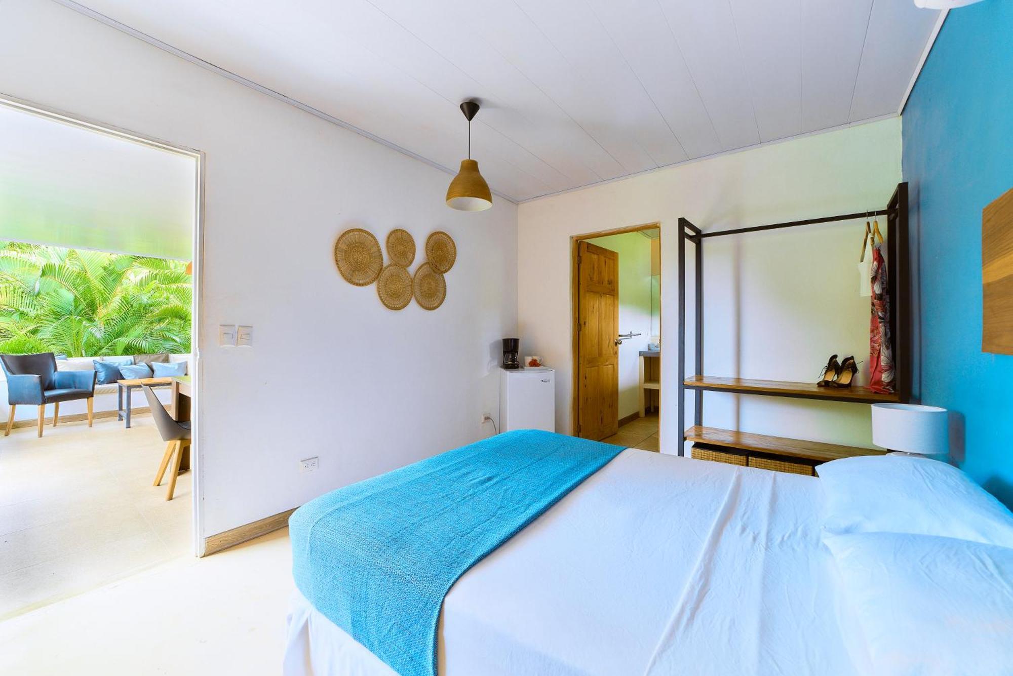 La Tica Y La Gata Hotel Puerto Viejo de Talamanca ภายนอก รูปภาพ