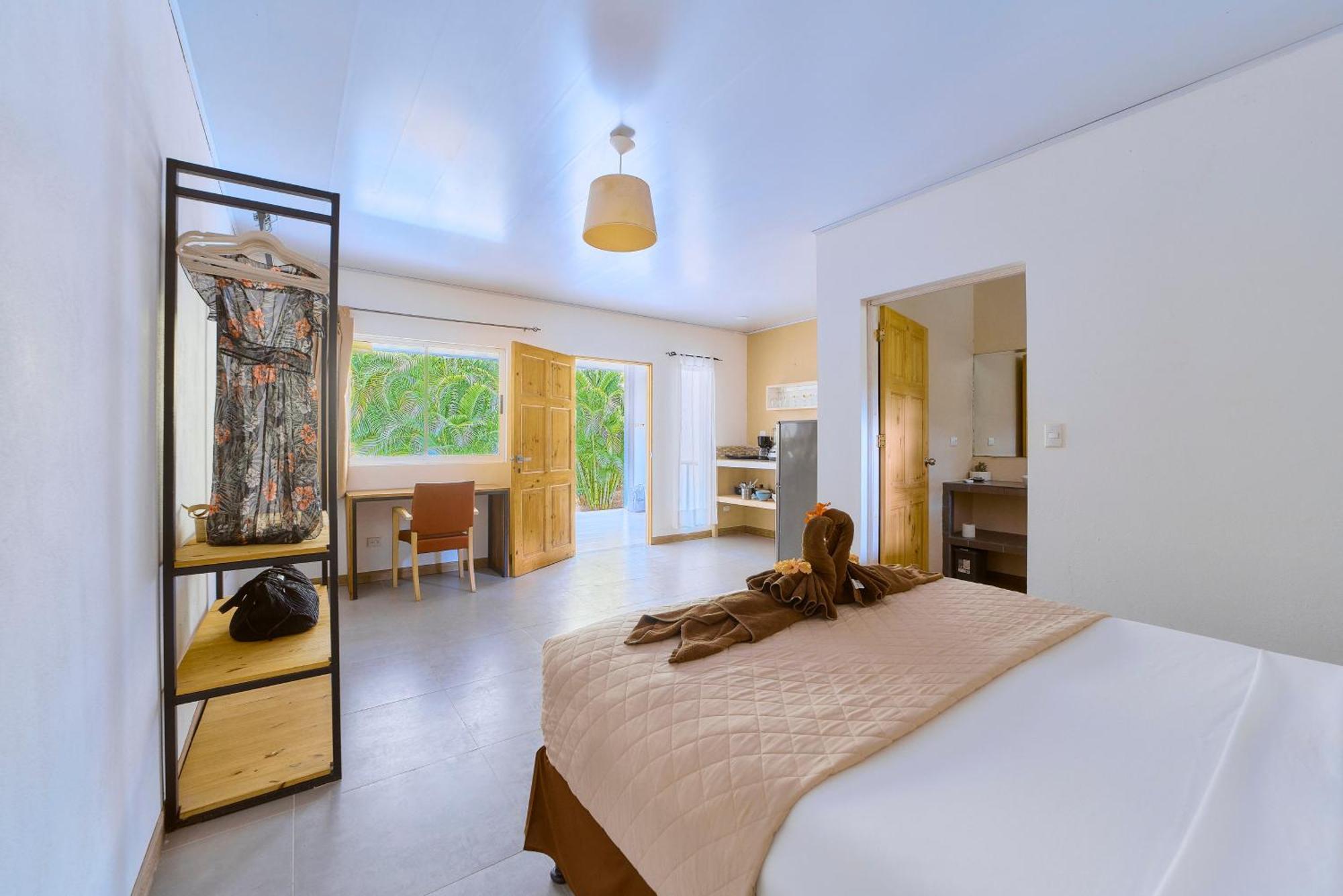 La Tica Y La Gata Hotel Puerto Viejo de Talamanca ภายนอก รูปภาพ