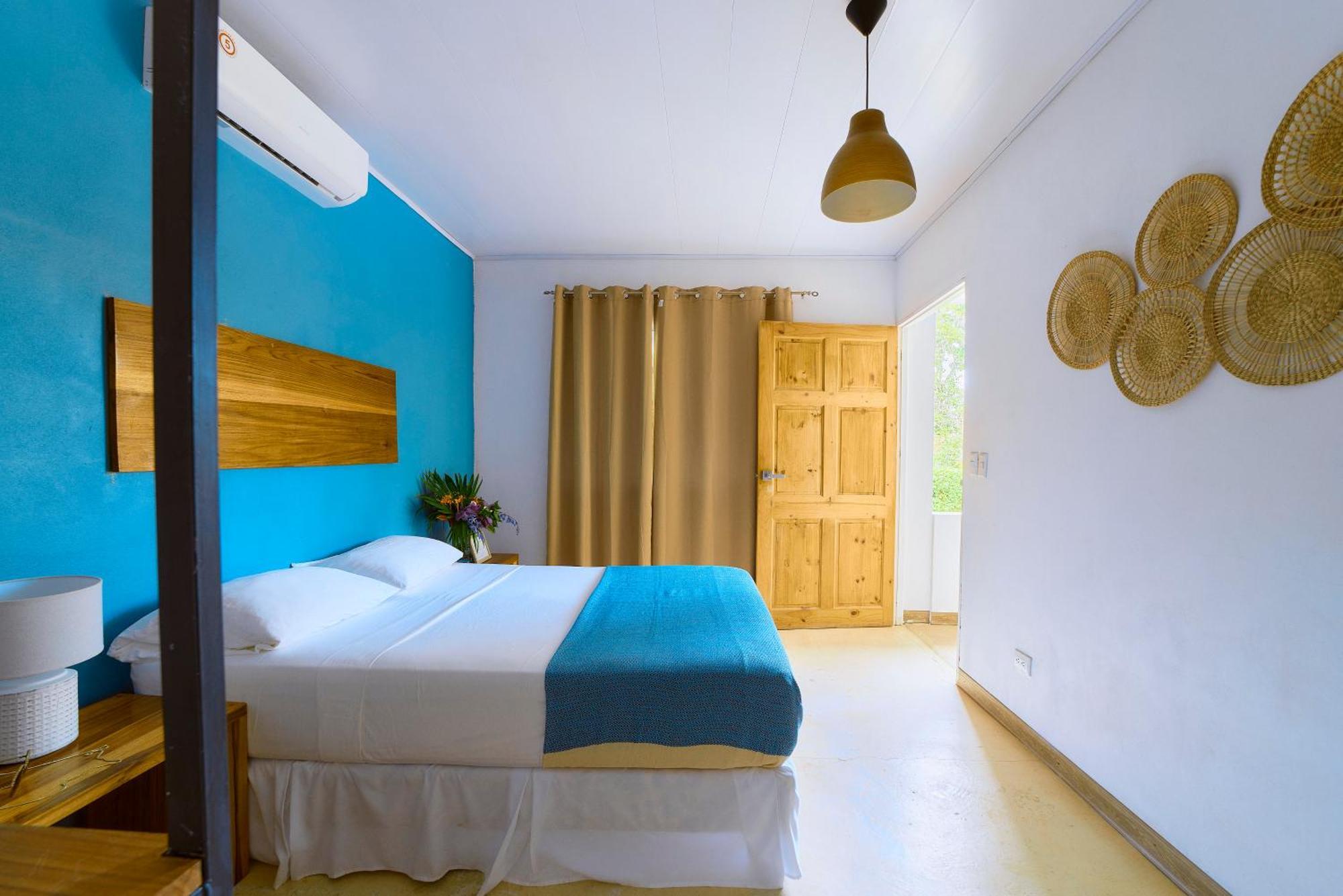 La Tica Y La Gata Hotel Puerto Viejo de Talamanca ภายนอก รูปภาพ