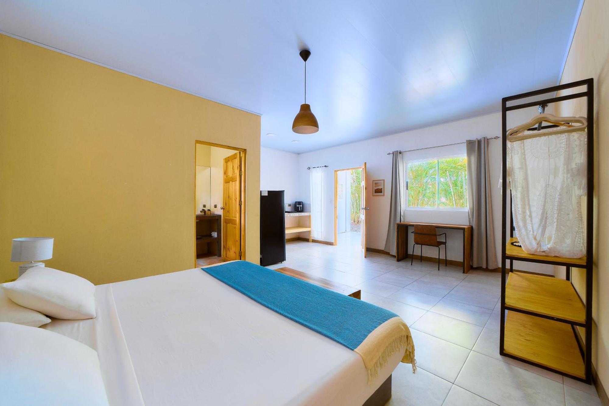 La Tica Y La Gata Hotel Puerto Viejo de Talamanca ภายนอก รูปภาพ