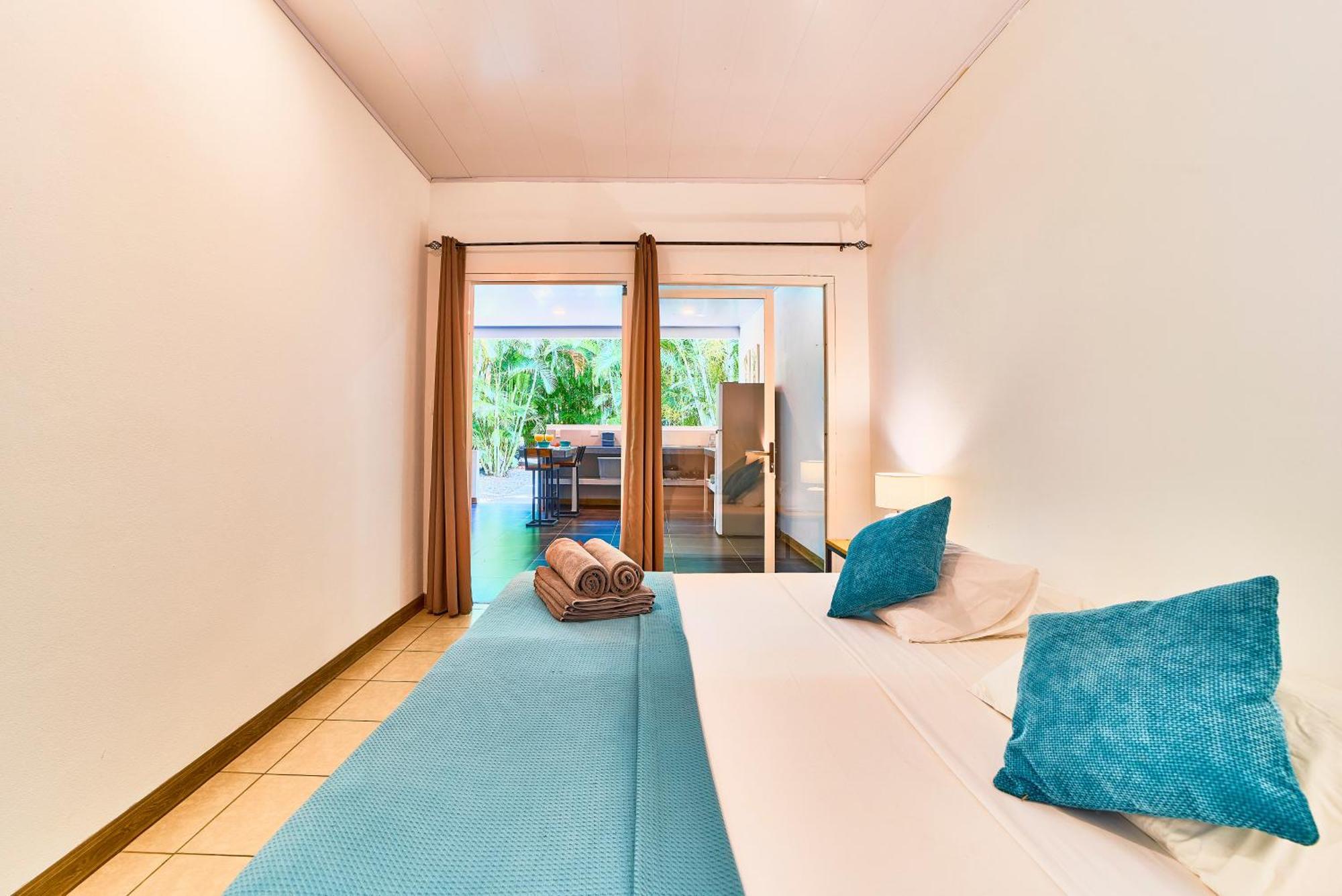 La Tica Y La Gata Hotel Puerto Viejo de Talamanca ภายนอก รูปภาพ