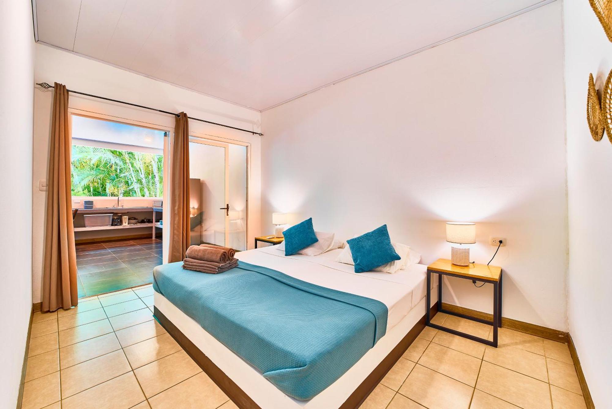 La Tica Y La Gata Hotel Puerto Viejo de Talamanca ภายนอก รูปภาพ