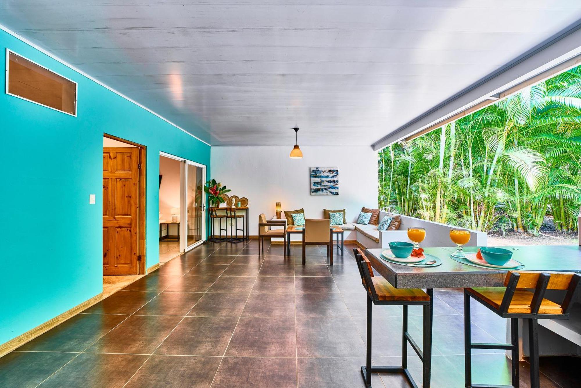 La Tica Y La Gata Hotel Puerto Viejo de Talamanca ภายนอก รูปภาพ